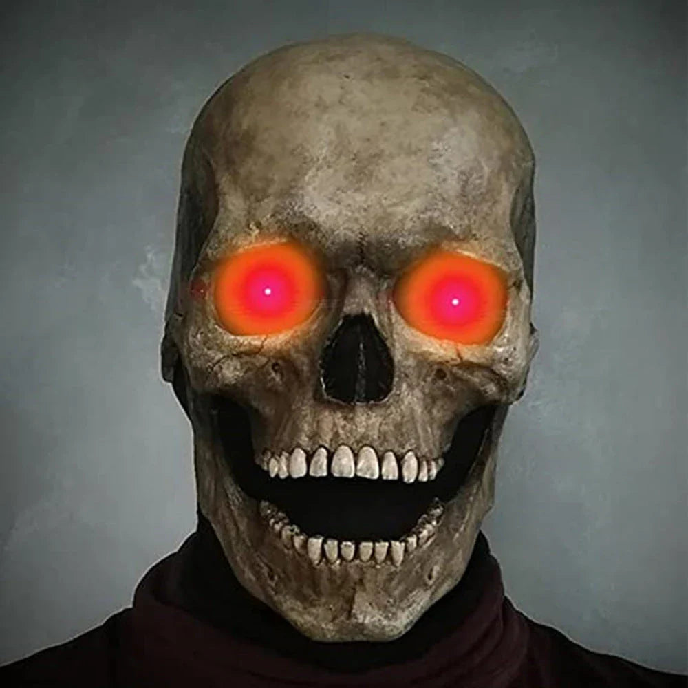 Lifelike 3D skull mask with movable jaw, perfect for Halloween costumes and cosplay events