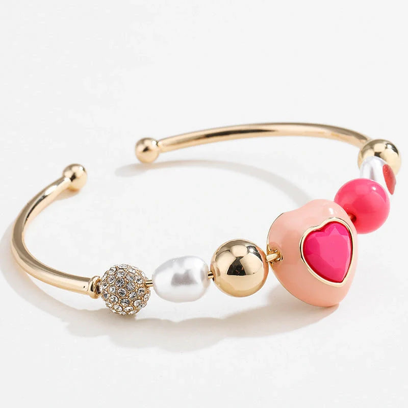 Elegant Heart Peach Pearl Bracelet Set with O-shaped chain and imitation pearls