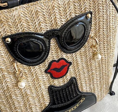 Fashion Cartoon Straw Shoulder Messenger Bag with Adjustable Strap and Zippered Closure