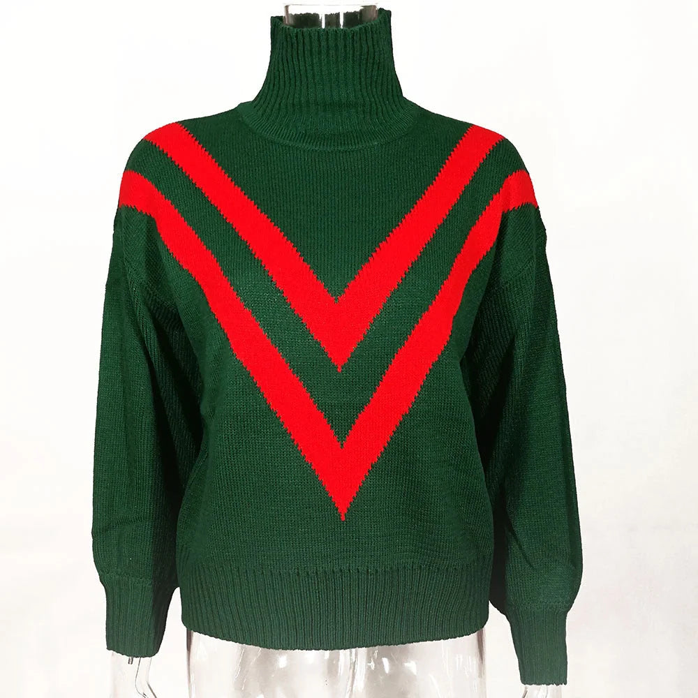 Elegant turtleneck sweater in green, featuring a high collar, long sleeves, and a loose, retro-inspired silhouette for timeless British style and comfort.