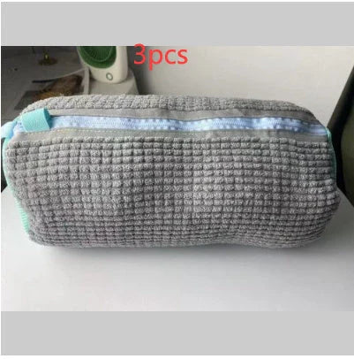 Durable shoe washing bag made of high-quality chenille fabric for effortless machine cleaning of sneakers, tennis shoes, and other washable footwear