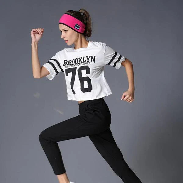 Wireless Bluetooth headband in multiple colours, featuring knitted fabric, built-in microphone and long-lasting battery for outdoor fitness and yoga activities.