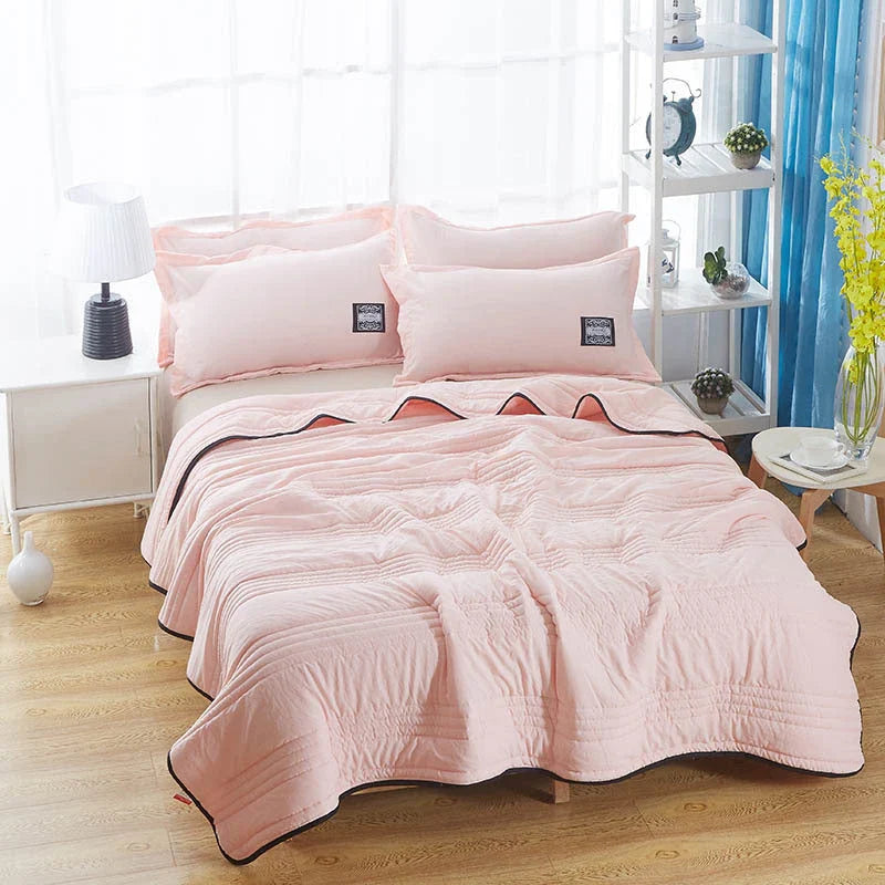 Premium all-season cooling comforter with soft, breathable fabric and plush fill for comfortable sleep