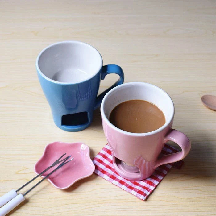 Versatile ceramic mugs in blue and blue-pink colors, suitable for hot and cold food and beverage preparations