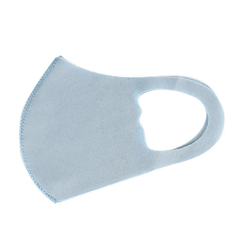 Premium face masks in various colours for adults and children, featuring a three-dimensional star design for a secure and comfortable fit.