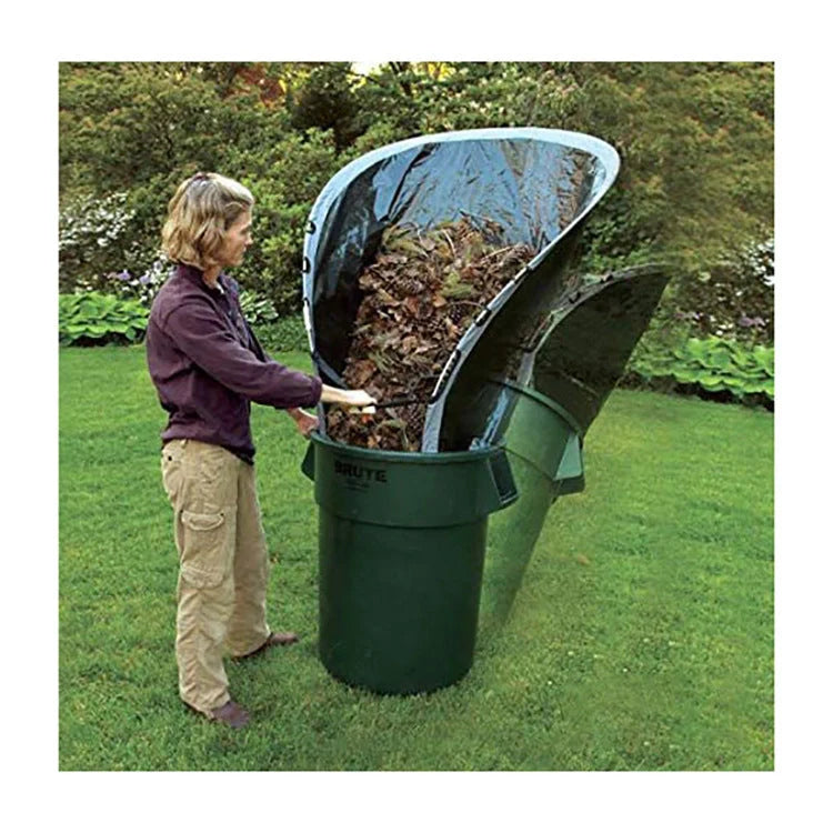 Foldable leaf storage bag in green colour, with a large capacity of 140cm x 140cm for effortless autumn leaf collection and disposal