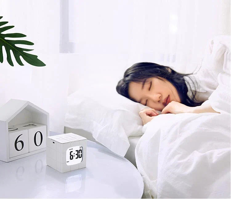 Rubik's Cube Alarm Clock with USB Charging, Voice Control, Countdown Timer, and Adjustable Brightness