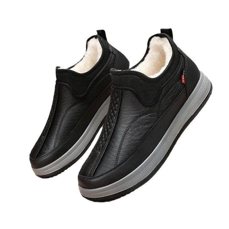 Cozy winter snow boots with fleece lining, round toe, and non-slip rubber sole for warmth and traction in cold weather
