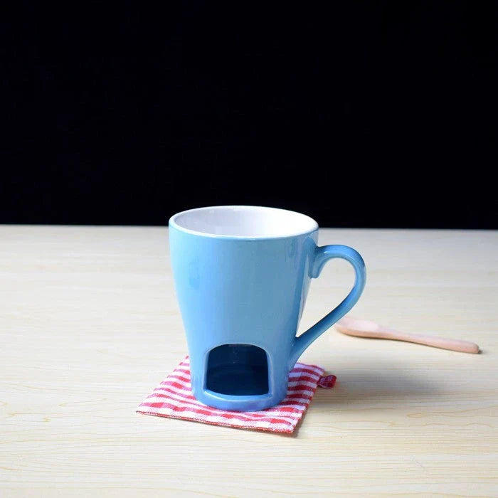 Versatile ceramic mugs in blue and blue-pink colors, suitable for hot and cold food and beverage preparations