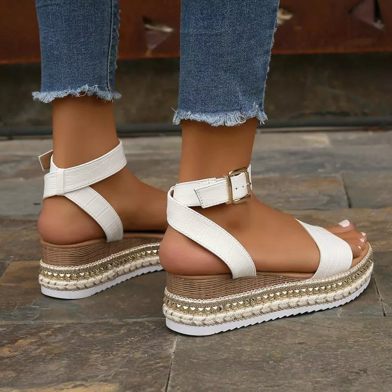 Women's summer sandals with buckle strap and hemp wedges in white, black, and apricot