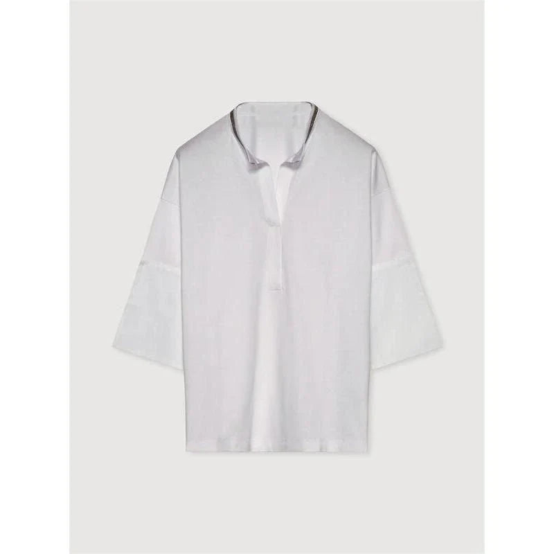 Chic bead chain split hem white T-shirt with a loose fit and drop sleeves for comfortable and stylish summer wear