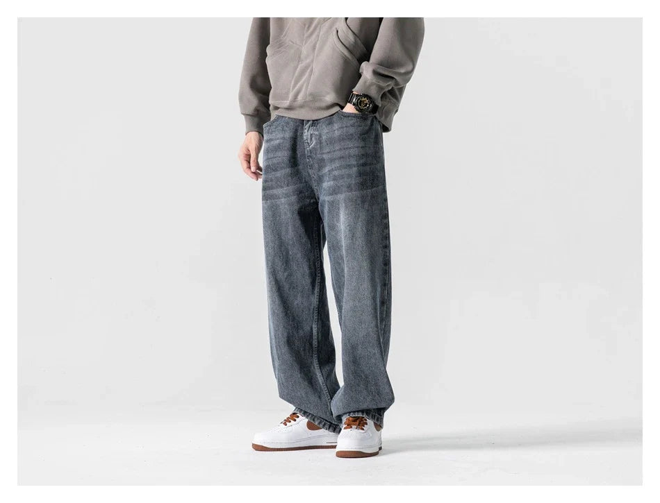 Men's Japanese-inspired retro jeans in black and gray, featuring a mid-waist fit and premium cotton construction for comfort and durability.