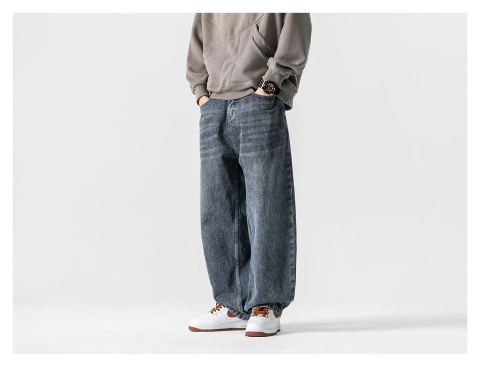 Men's Japanese-inspired retro jeans in black and gray, featuring a mid-waist fit and premium cotton construction for comfort and durability.