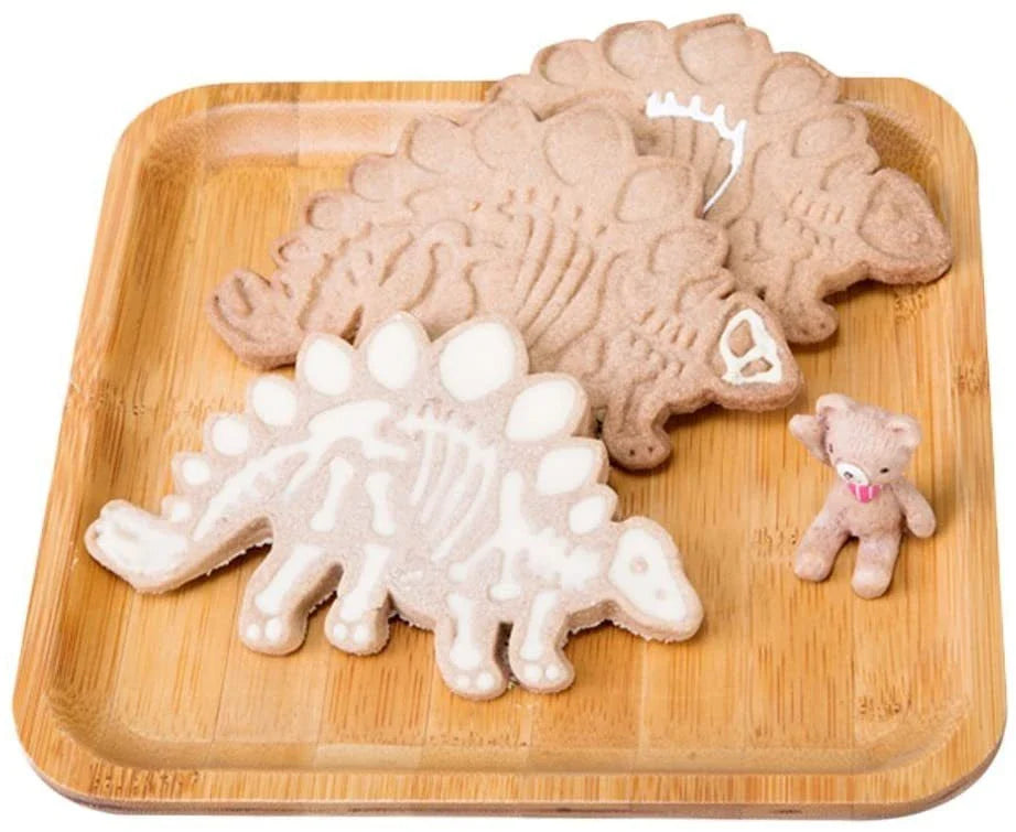 Dinosaur-shaped biscuit mould made from food-grade PVC material for safe and creative baking