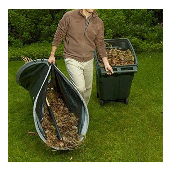 Foldable leaf storage bag in green colour, with a large capacity of 140cm x 140cm for effortless autumn leaf collection and disposal