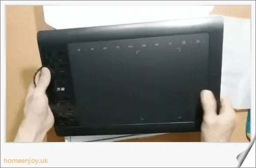 Professional Artist Digital Drawing Sketch Pad with stylus pen and wide high-resolution screen for creative digital artwork