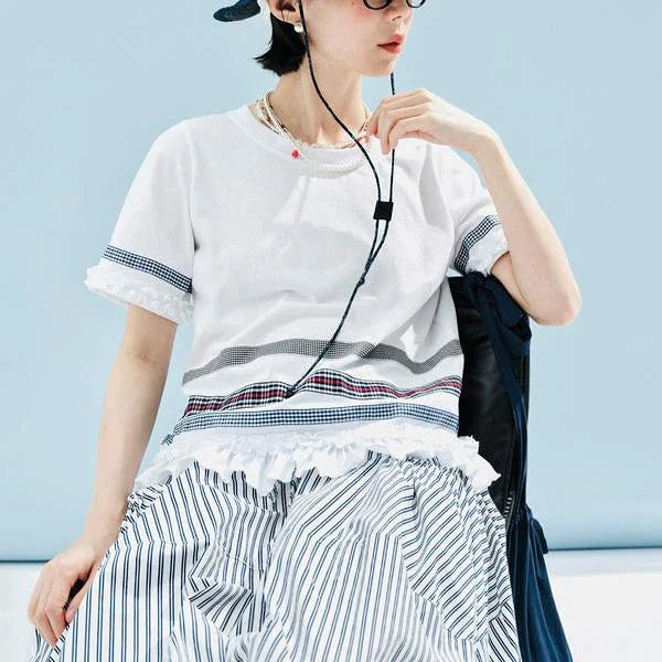 Casual plaid lace t-shirt with colour block design, featuring short ruched sleeves and a comfortable loose fit