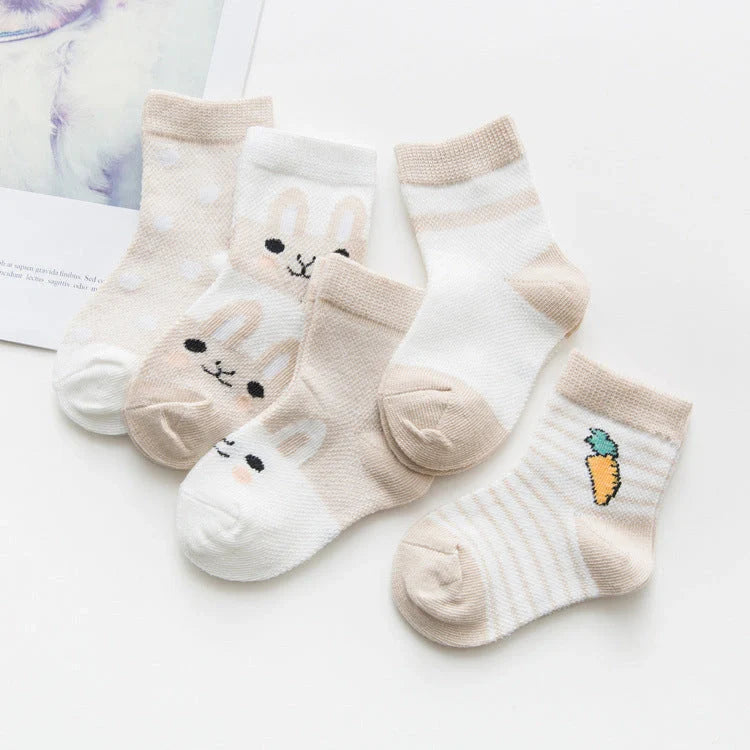 Cotton breathable baby socks in various colours and sizes