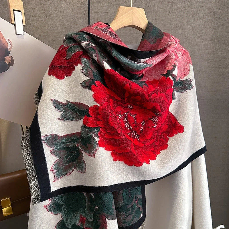 Stylish retro floral imitation cashmere scarf for women, perfect for winter warmth and fashion.