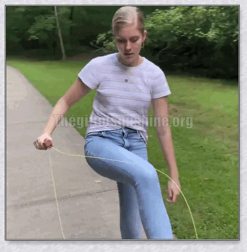 Loop Lasso Rope Launcher Toy with a mesmerising string loop display in various colours