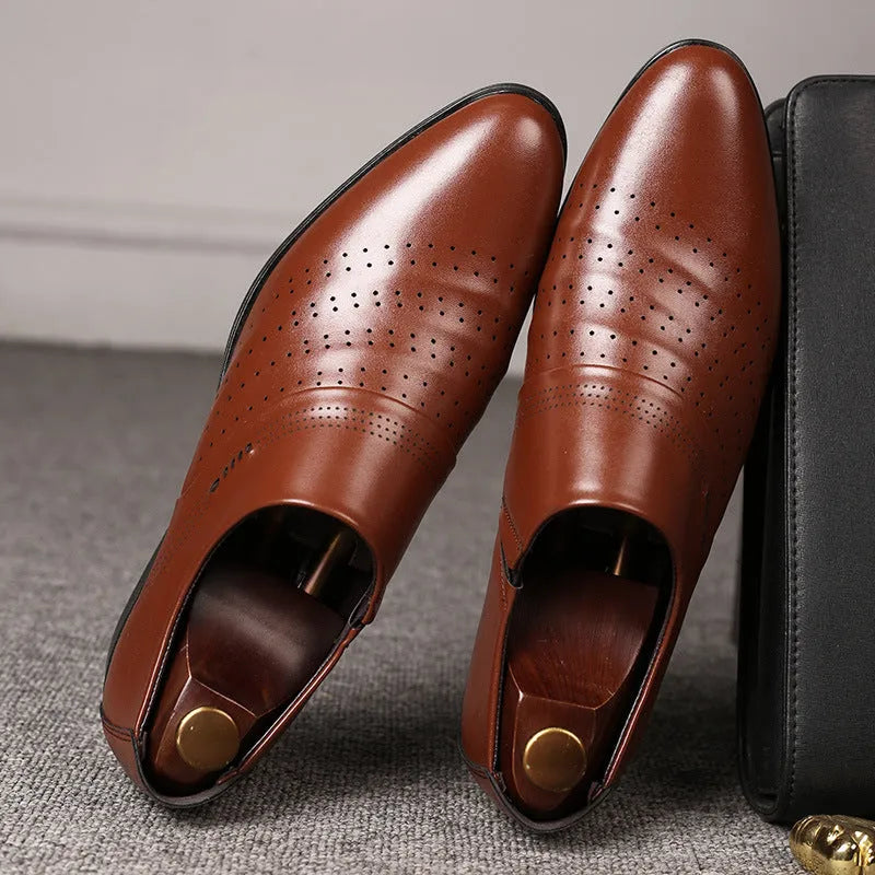 Men's casual pointed toe shoes in black artificial PU with elastic band, low heel, and rubber sole
