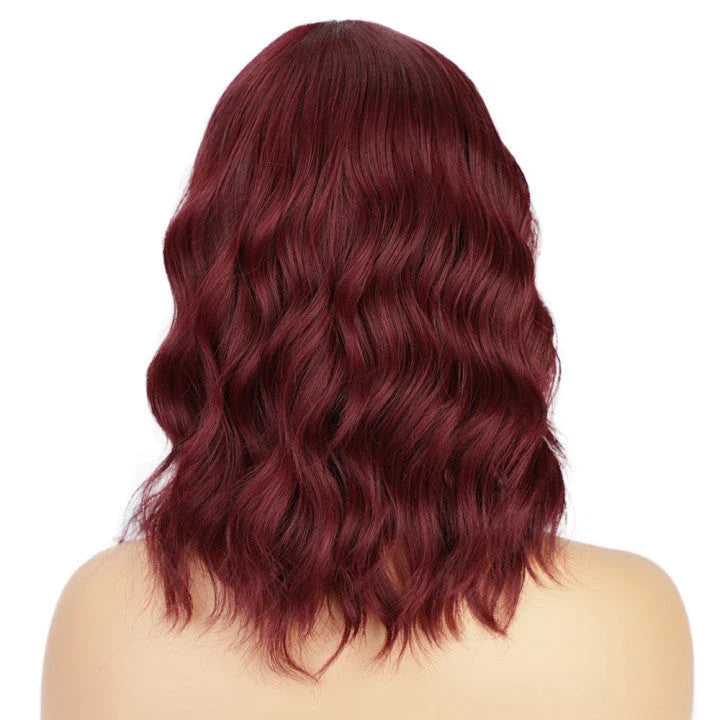 A short, curly wig with a water ripple effect inspired by European and American styles