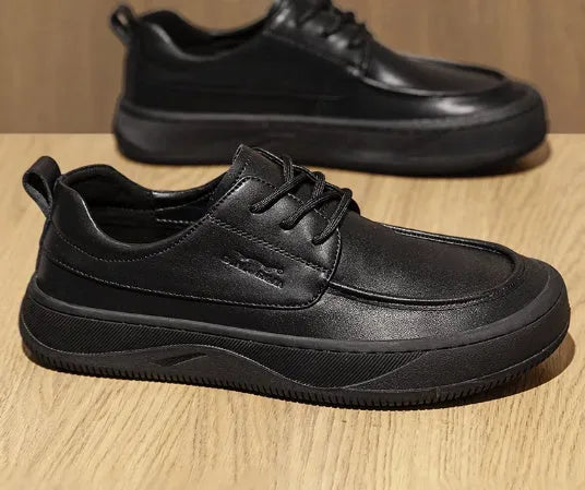 Retro brown leather lace-up casual shoes for men with visible stitching and a rubber sole.