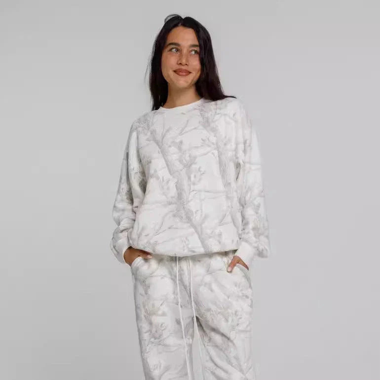 Stylish camo-printed hoodie and jogger set with 3D maple leaf design for autumn/winter fashion