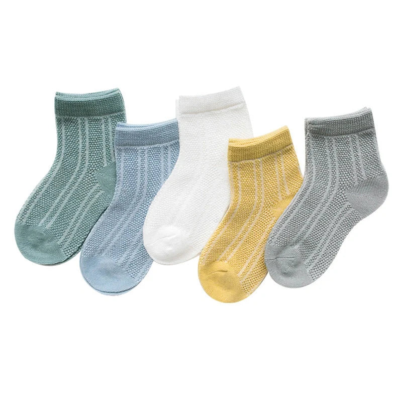 Cotton breathable baby socks in various colours and sizes