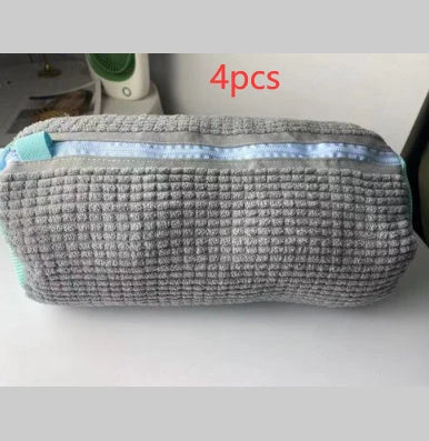 Durable shoe washing bag made of high-quality chenille fabric for effortless machine cleaning of sneakers, tennis shoes, and other washable footwear