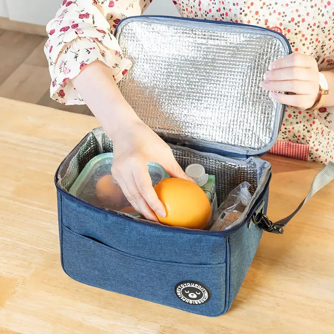 Portable Thermal Lunch Bag made of high-quality cationic oxford cloth, designed to keep food and drinks at the perfect temperature for hours
