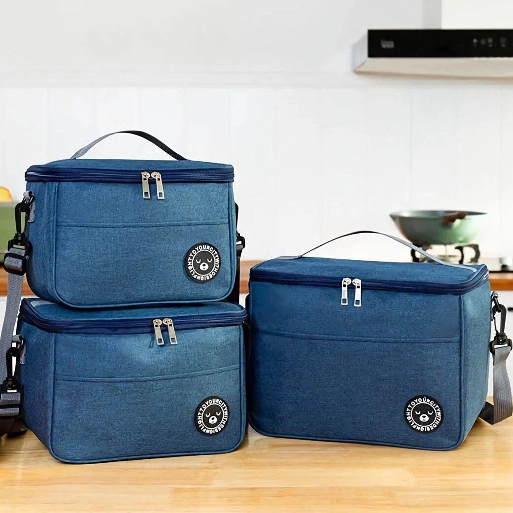 Portable Thermal Lunch Bag made of high-quality cationic oxford cloth, designed to keep food and drinks at the perfect temperature for hours