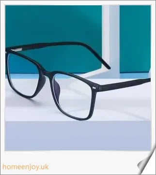 Bluelight reduction glasses with various frame colours including matte black, transparent, and leopard print