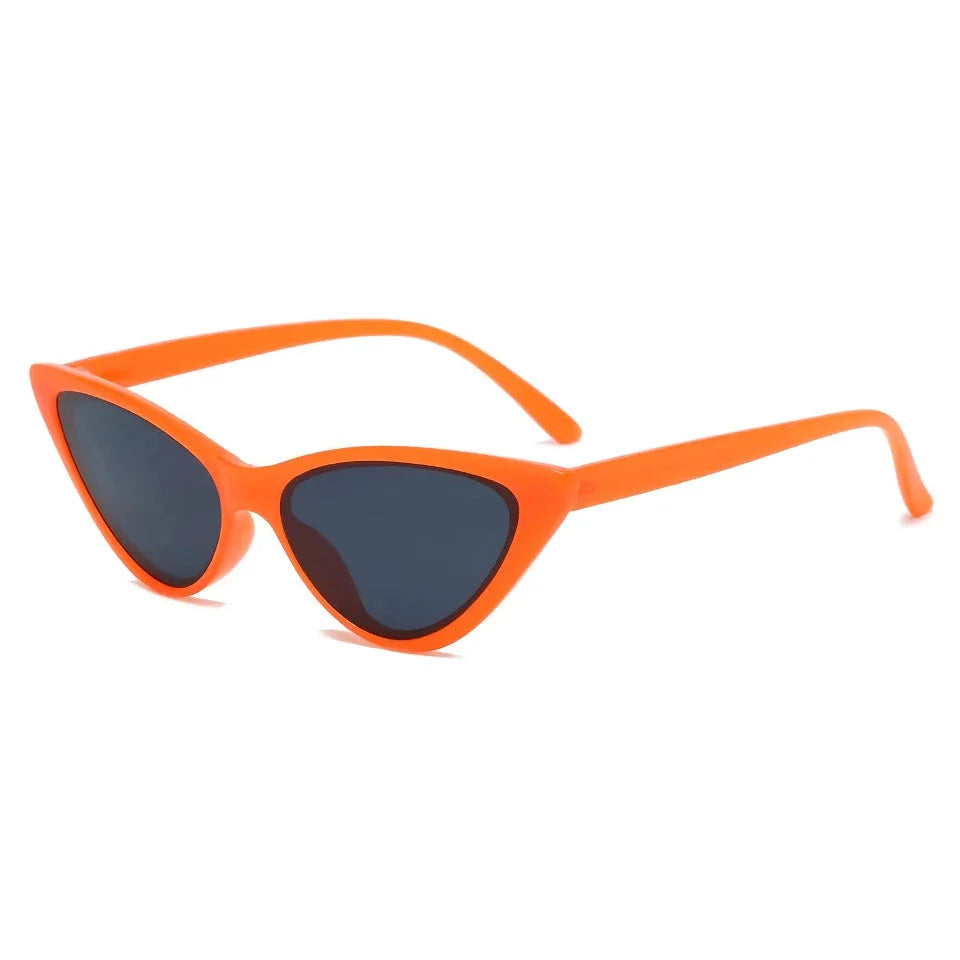 Chic Vintage Cat Eye Sunglasses for Women with UV400 Gradient Lenses in Leopard Brown Shade
