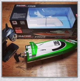 RC Speed Turbo Racing Boat - High-speed remote-controlled boat with sleek design and powerful performance