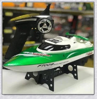 RC Speed Turbo Racing Boat - High-speed remote-controlled boat with sleek design and powerful performance