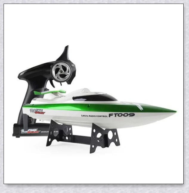 RC Speed Turbo Racing Boat - High-speed remote-controlled boat with sleek design and powerful performance