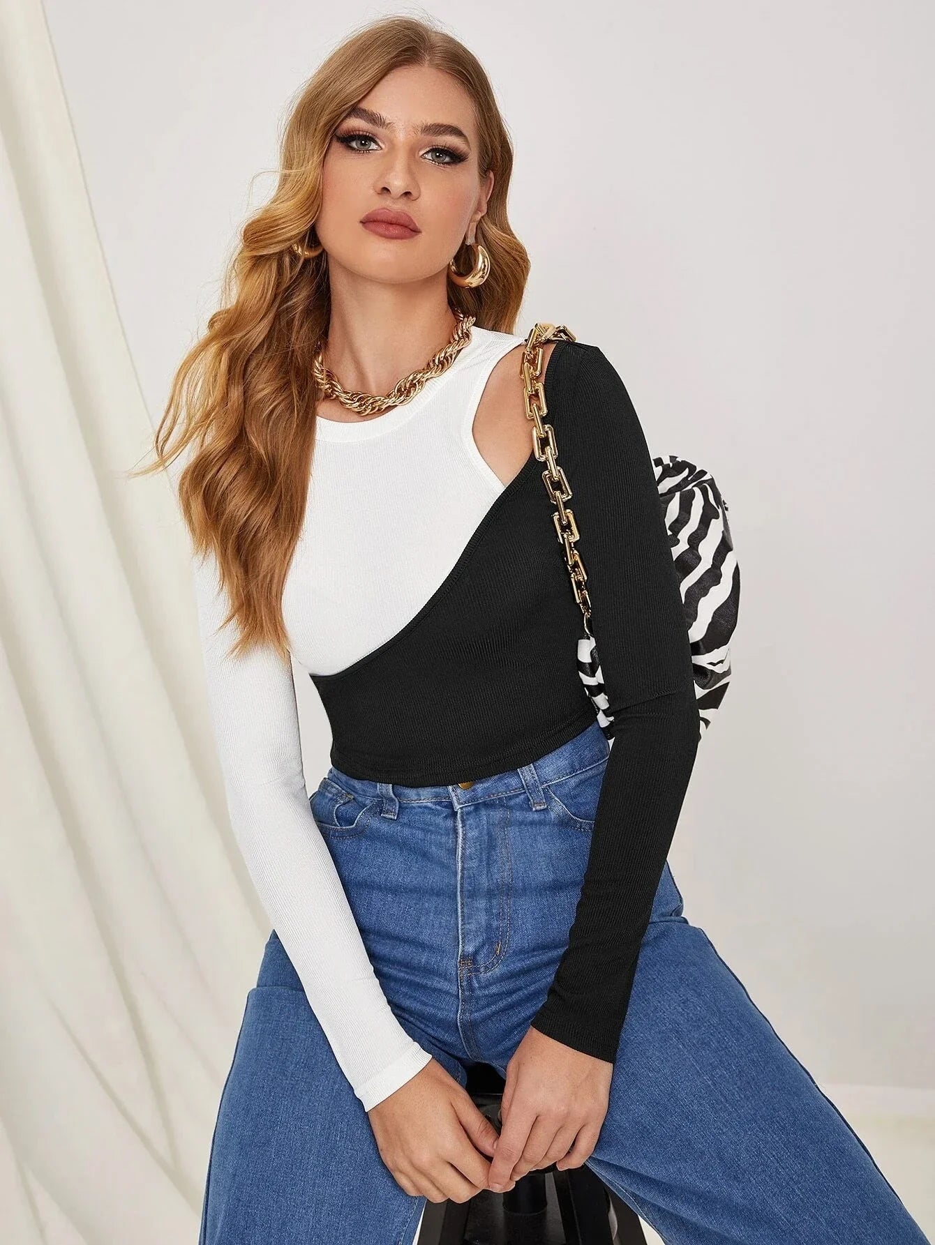 Trendy colorblock cropped strapless top with long sleeves for women