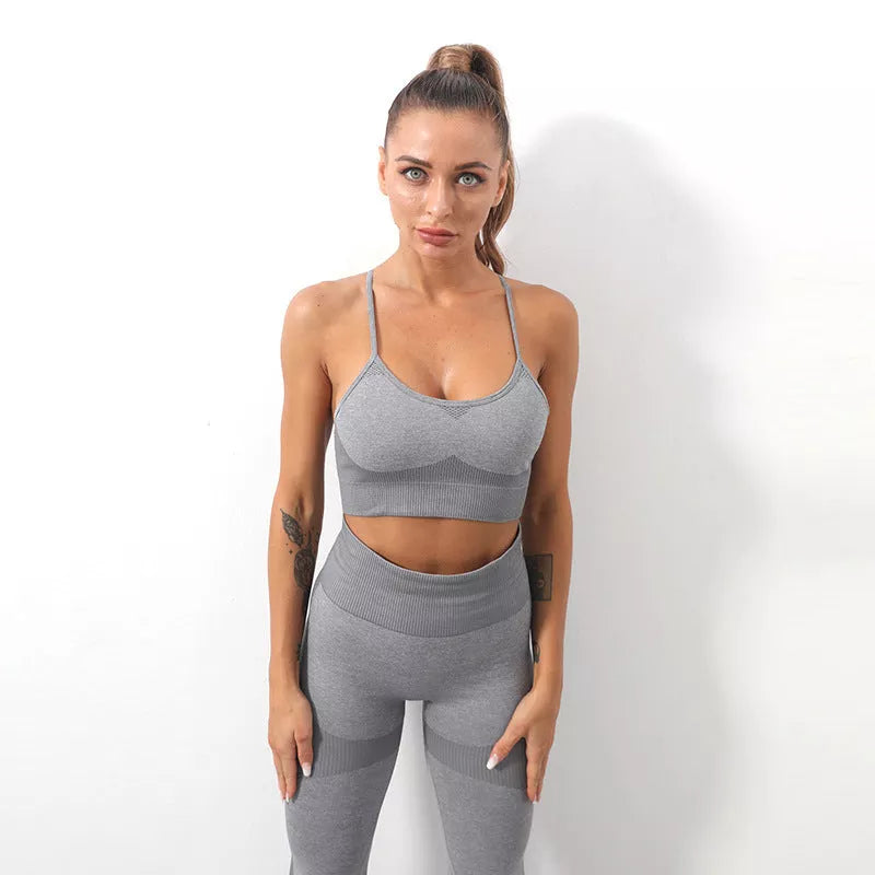 Women's Seamless Knitted Sling Sports Bra Yoga Suit in solid colours for fitness and yoga