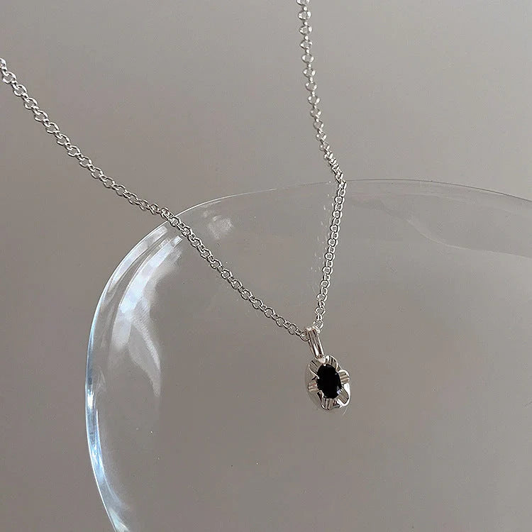 Elegant irregular zircon pearl metal pendant necklace for women with gold plating
