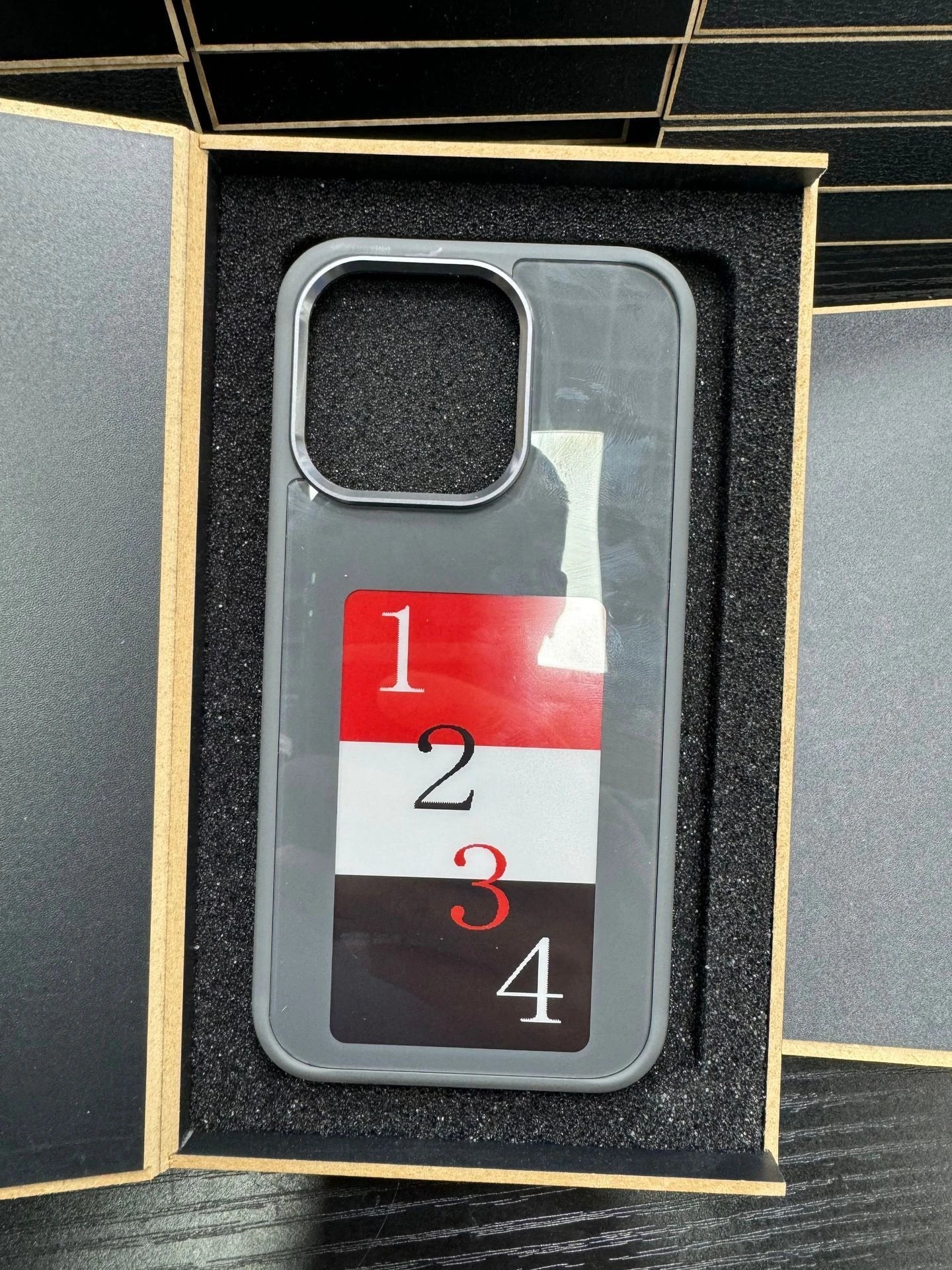 Customizable E-Ink phone case with personalized screen projection, compatible with various iPhone models
