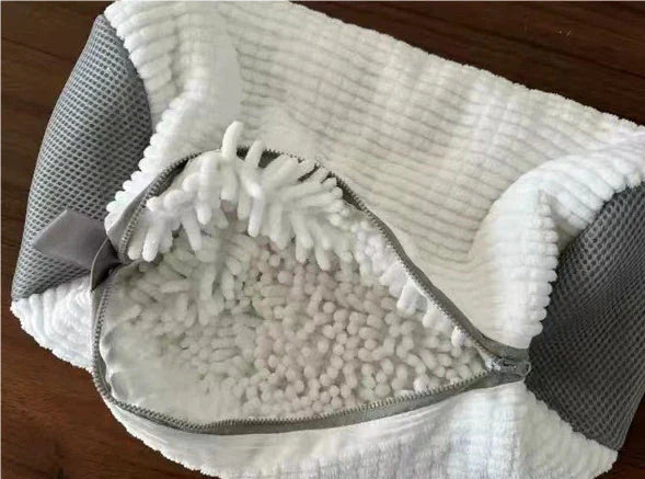 Durable shoe washing bag made of high-quality chenille fabric for effortless machine cleaning of sneakers, tennis shoes, and other washable footwear