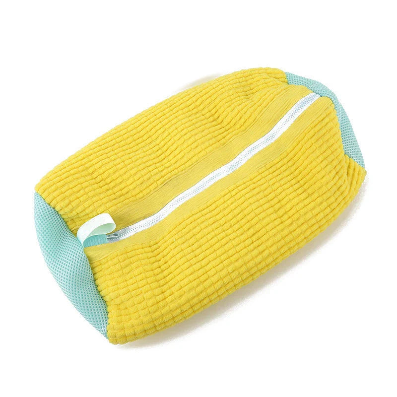 Durable shoe washing bag made of high-quality chenille fabric for effortless machine cleaning of sneakers, tennis shoes, and other washable footwear