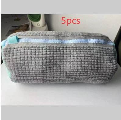 Durable shoe washing bag made of high-quality chenille fabric for effortless machine cleaning of sneakers, tennis shoes, and other washable footwear