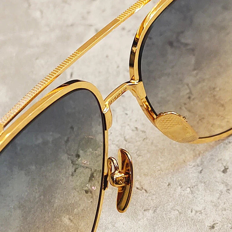 Premium pure titanium frame classic vintage pilot sunglasses with UV400 protection and gold finish