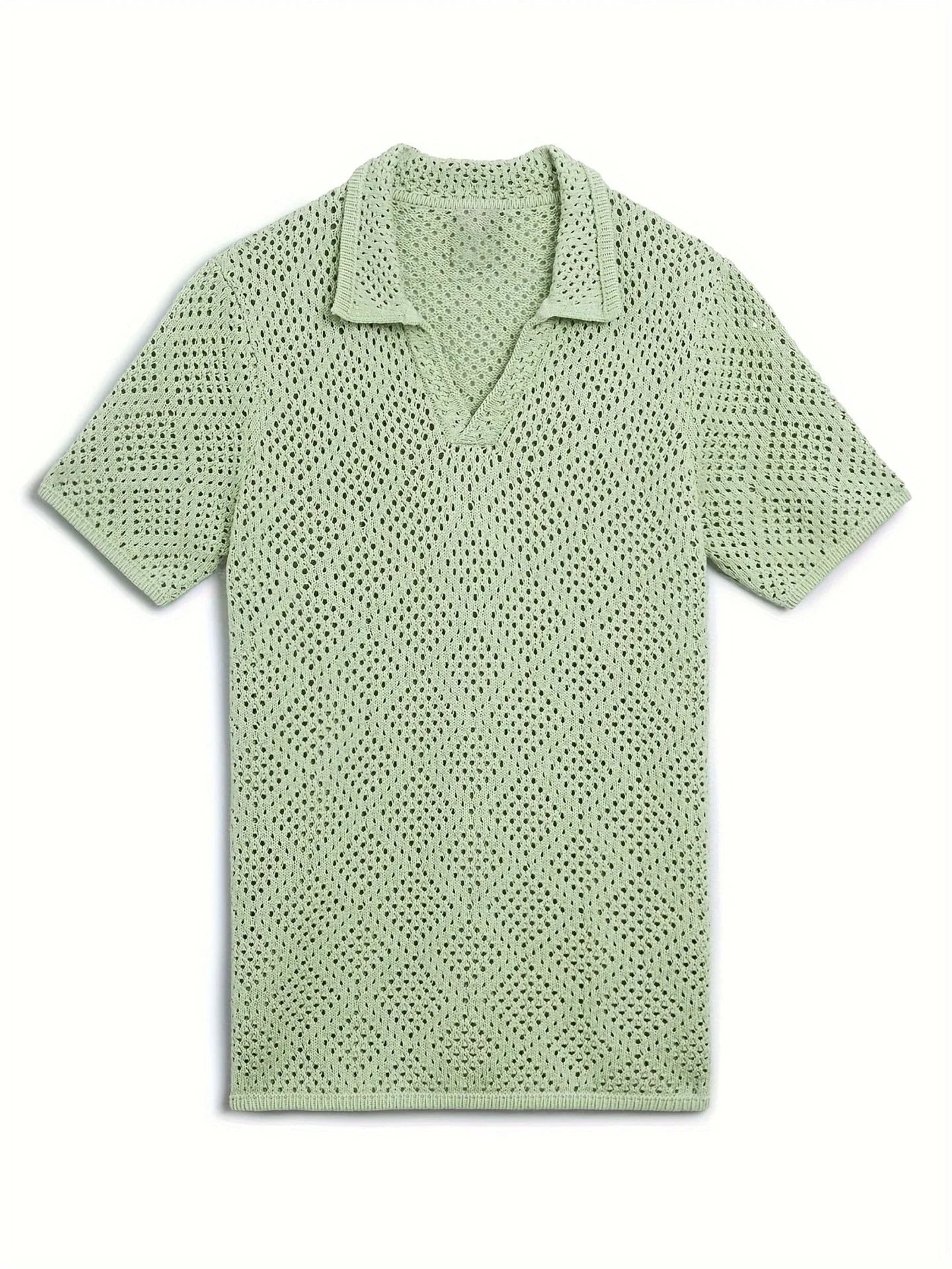 A stylish and comfortable men's knitted shirt in a classic British design, made from premium polyester fabric for breathability and softness.