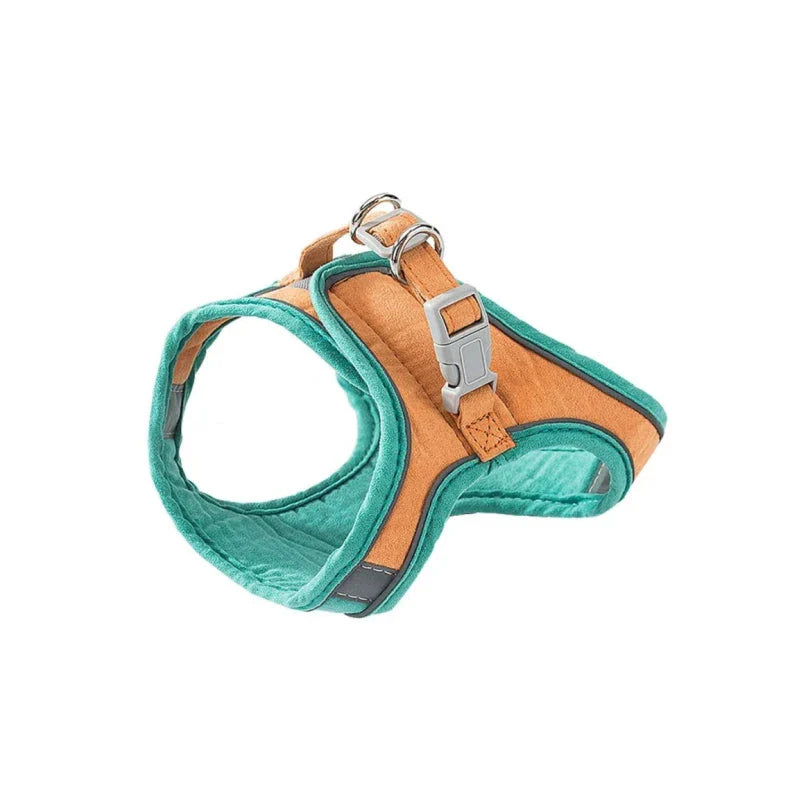 Cosy cat and dog harness and leash set in pink suede fabric for comfortable and stylish walks