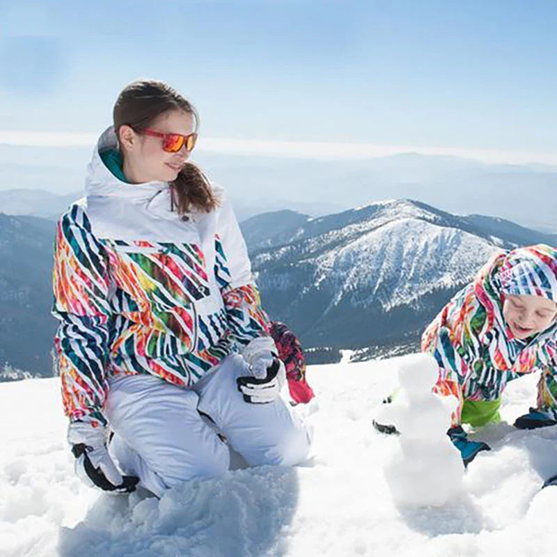 Adjustable mini ski skates with durable nylon and aluminium alloy construction, suitable for UK snow sports enthusiasts