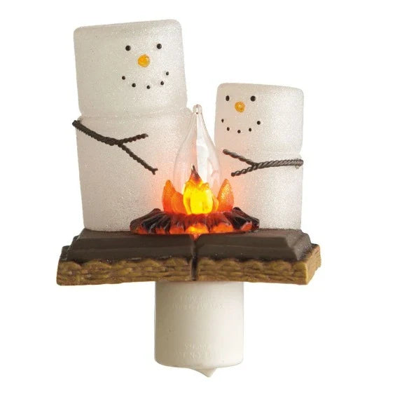 Enchanting resin ghost lantern with mesmerising flickering lights, creating a cosy and captivating ambience
