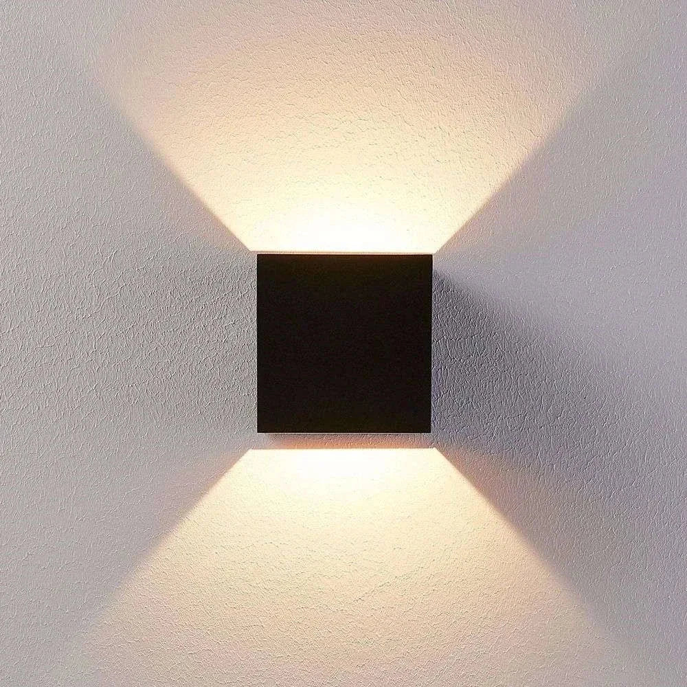 Adjustable Beam LED Outdoor Wall Light with customisable lighting and modern aluminium design